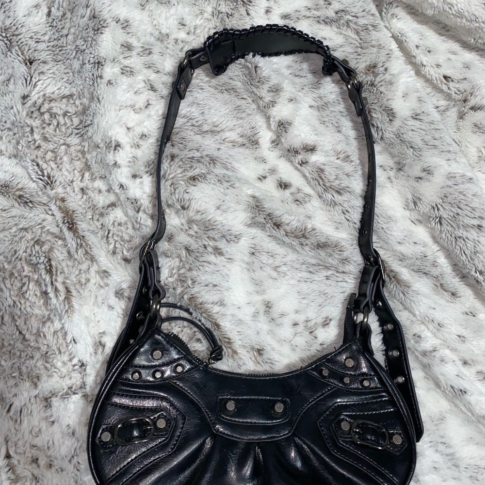 Black purse